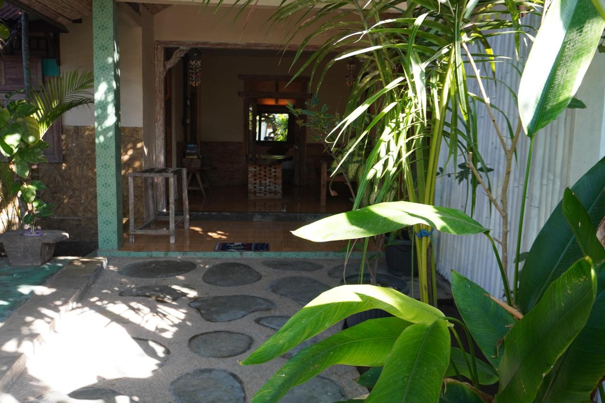 Villa Is Oke House à Gili Trawangan Extérieur photo