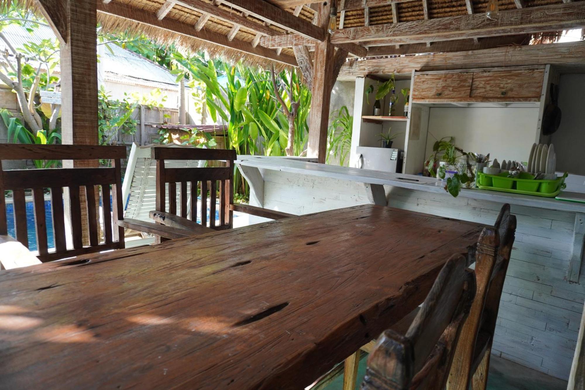 Villa Is Oke House à Gili Trawangan Extérieur photo