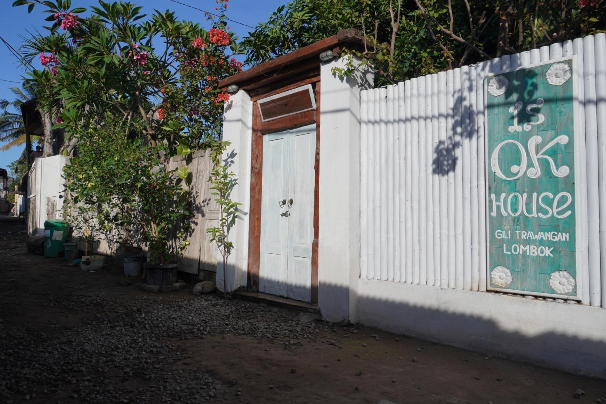 Villa Is Oke House à Gili Trawangan Extérieur photo
